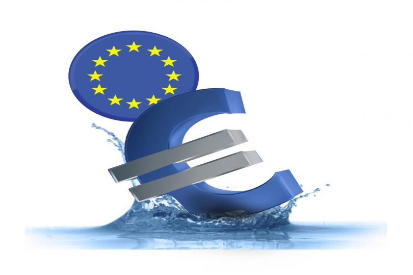 اليورو يتراجع بقوة في ظل تصريحات دراجي